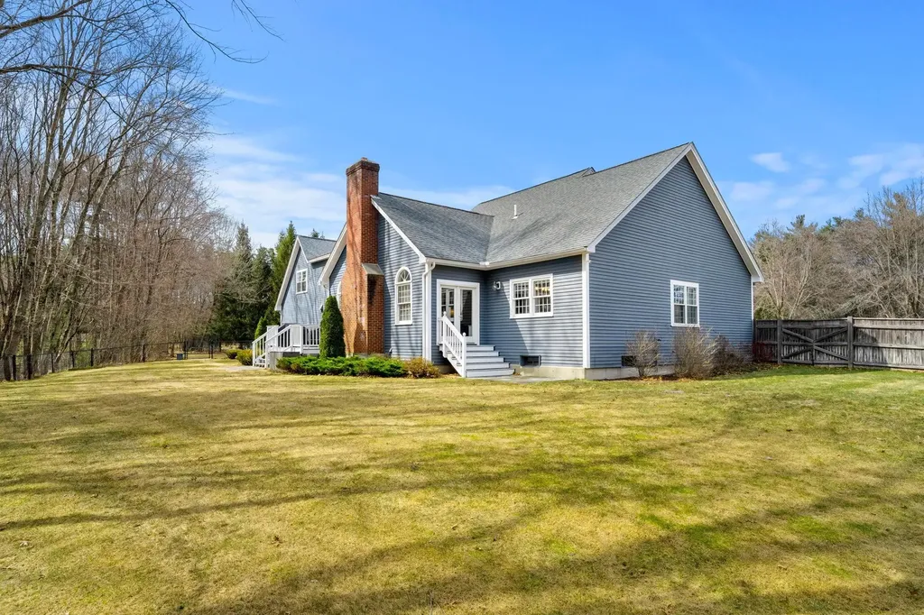 15 Wright Acres Road Bedford NH 03110