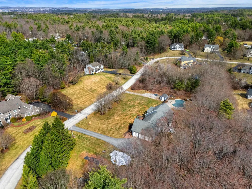 15 Wright Acres Road Bedford NH 03110