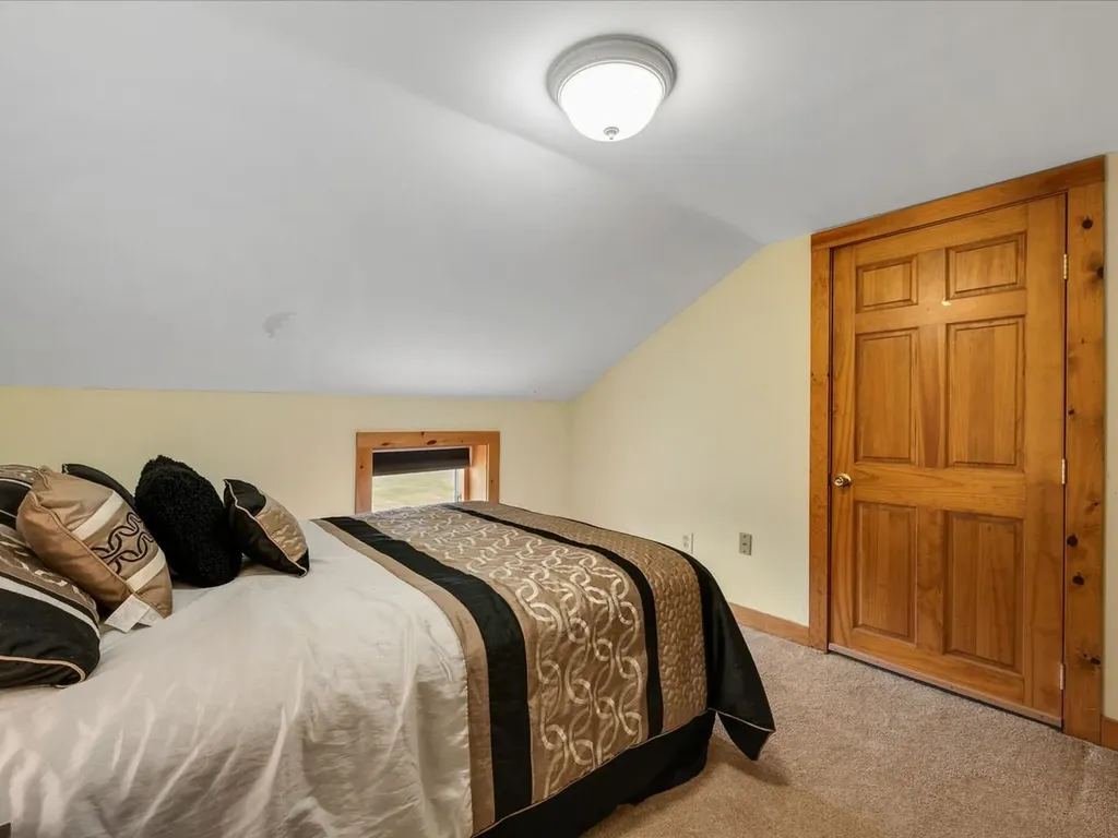 2490 Crown Point Road Bridport VT 05734