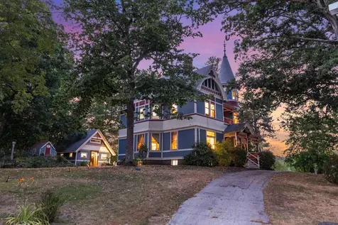 68 Center Street Wolfeboro NH 03894