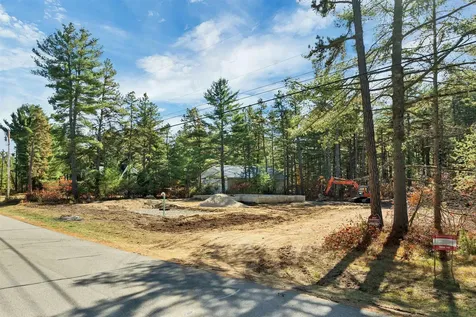 26 Logan Way Ossipee NH 03864