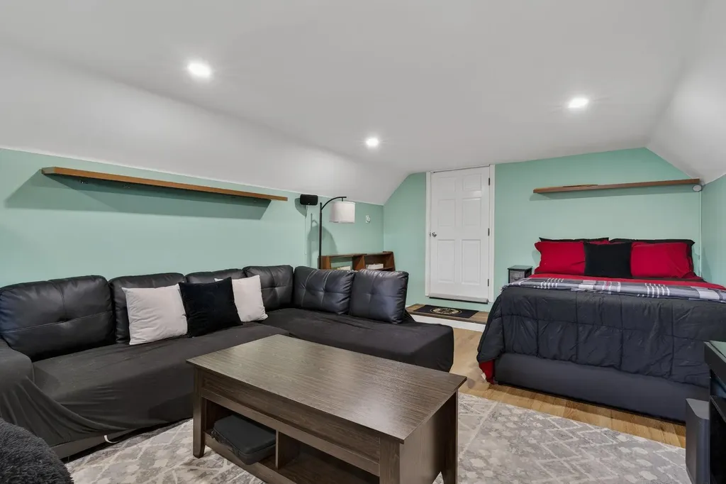 209 Dover Point Road Dover NH 03820