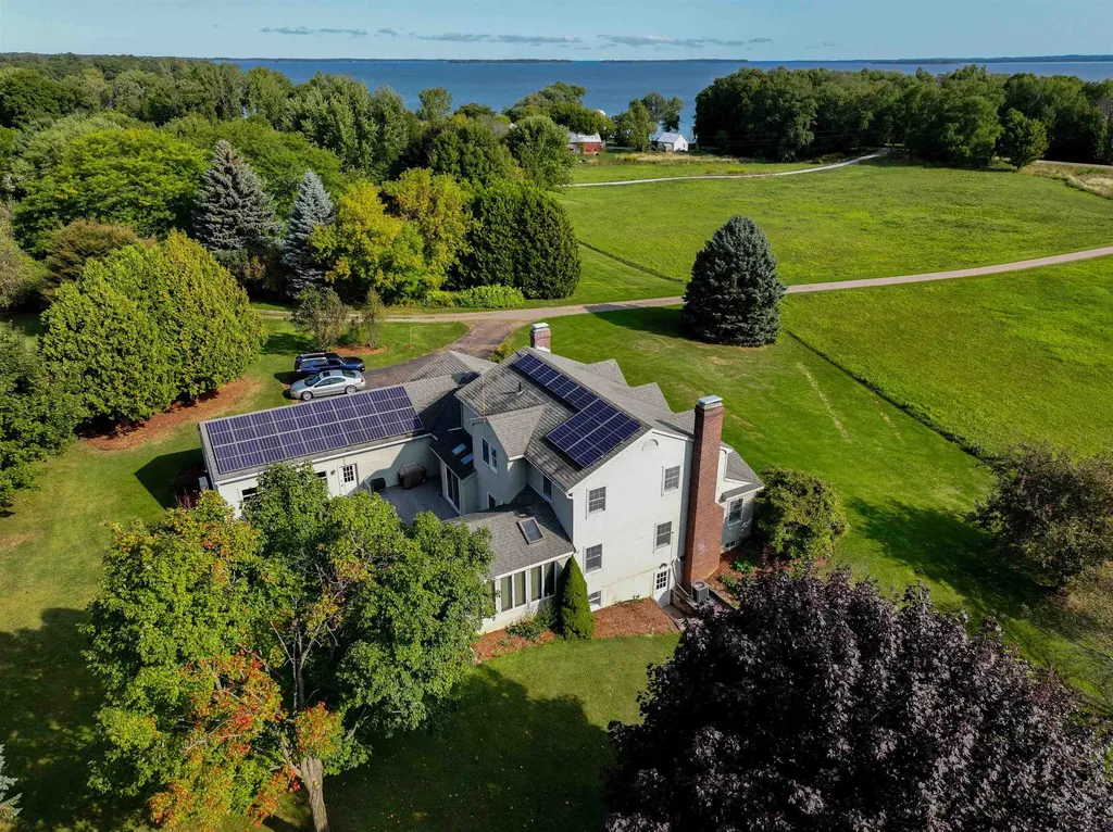 129 East Shore North Grand Isle VT 05458