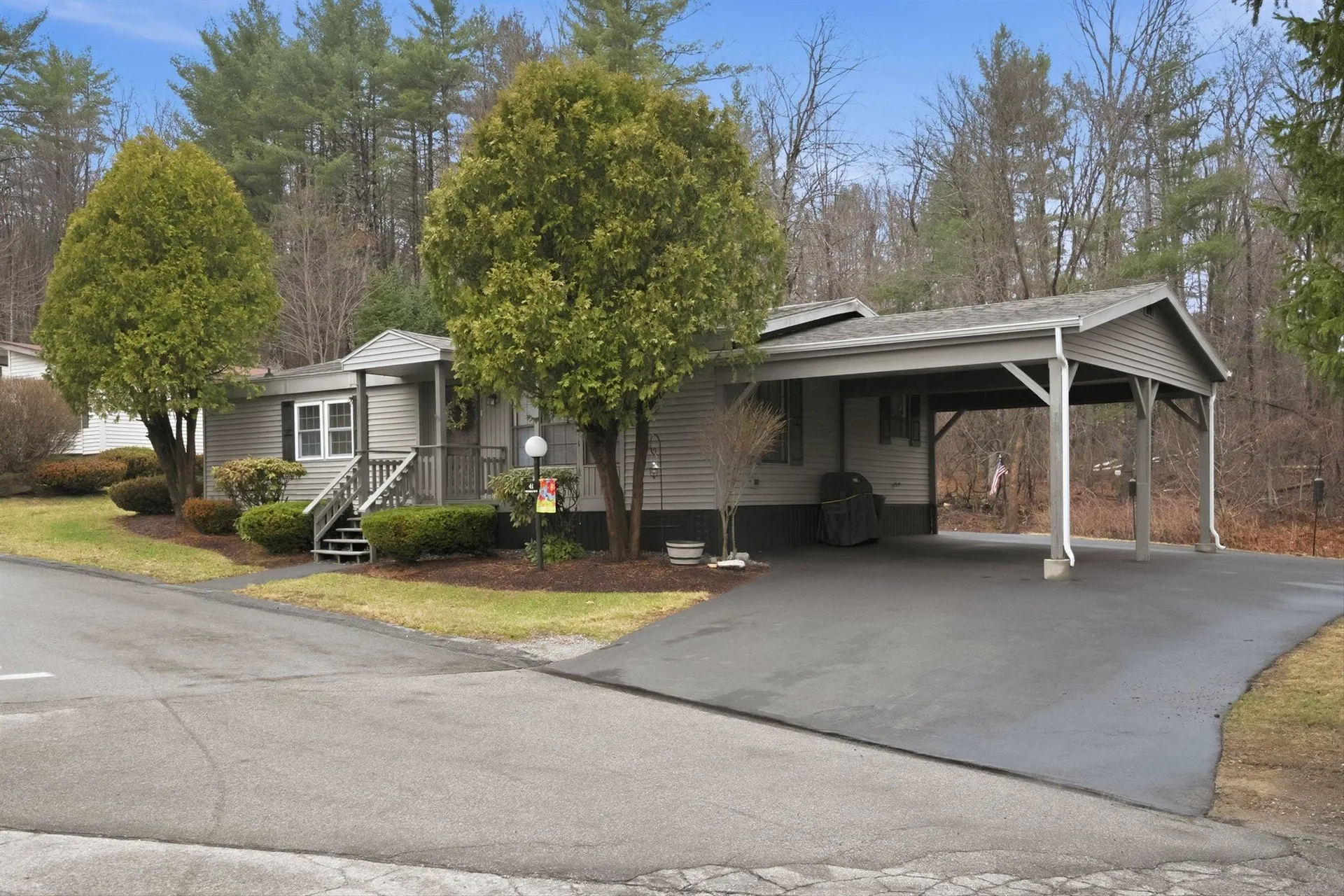 41 Mathew Circle Goffstown NH 03045