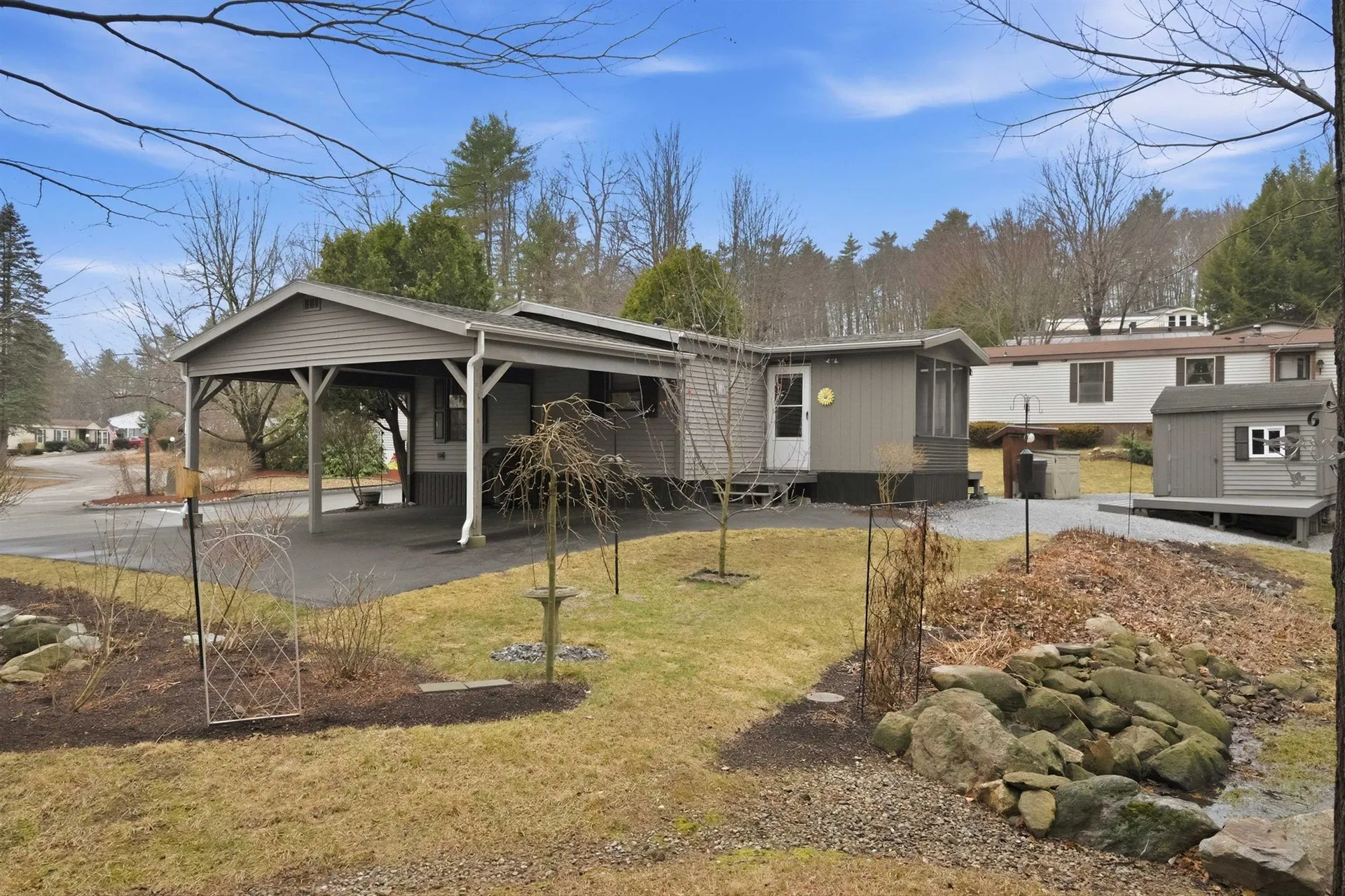 41 Mathew Circle Goffstown NH 03045