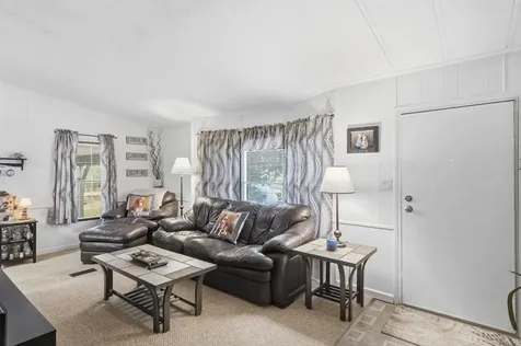 41 Mathew Circle Goffstown NH 03045