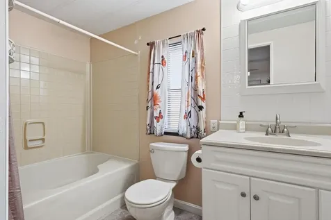 41 Mathew Circle Goffstown NH 03045