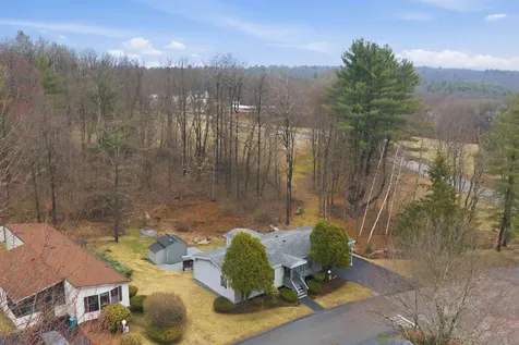 41 Mathew Circle Goffstown NH 03045