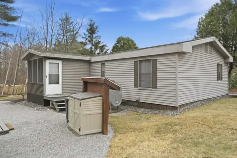 41 Mathew Circle Goffstown NH 03045