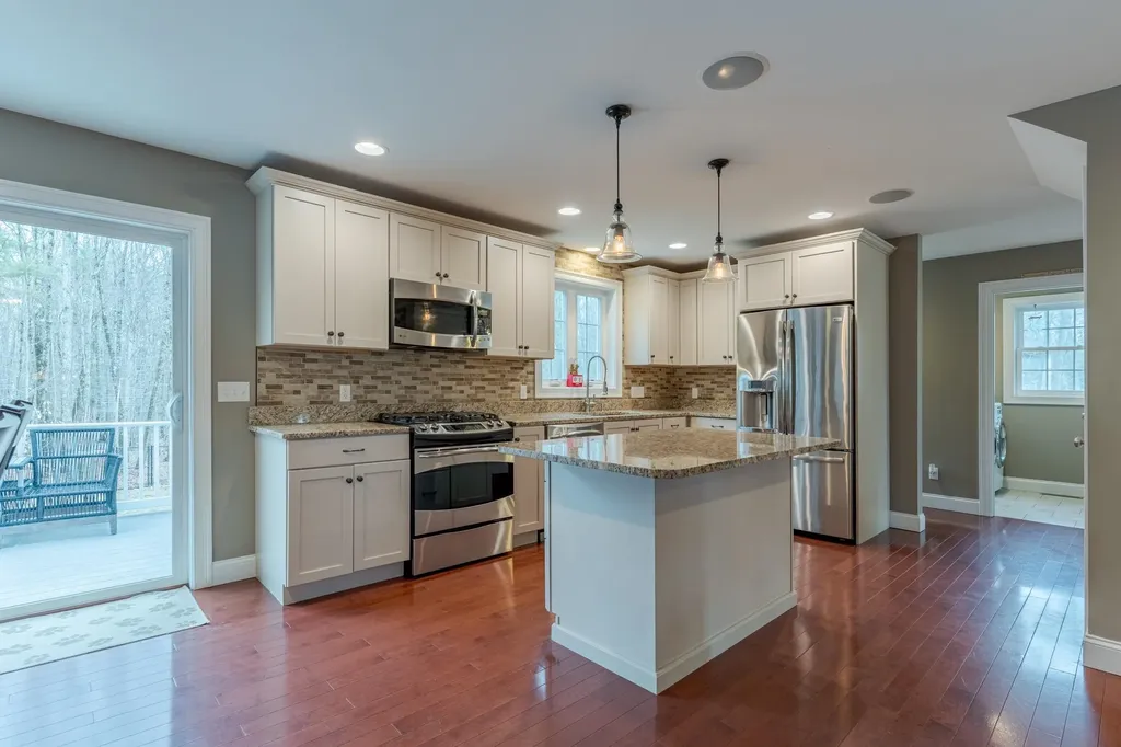 18 Piscataqua Road Dover NH 03820