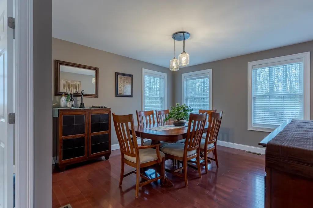 18 Piscataqua Road Dover NH 03820
