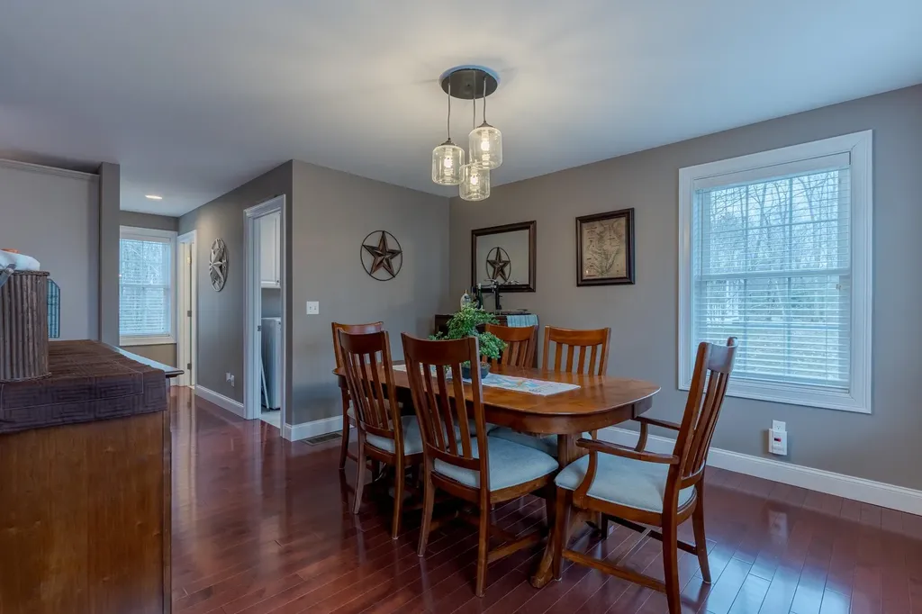 18 Piscataqua Road Dover NH 03820