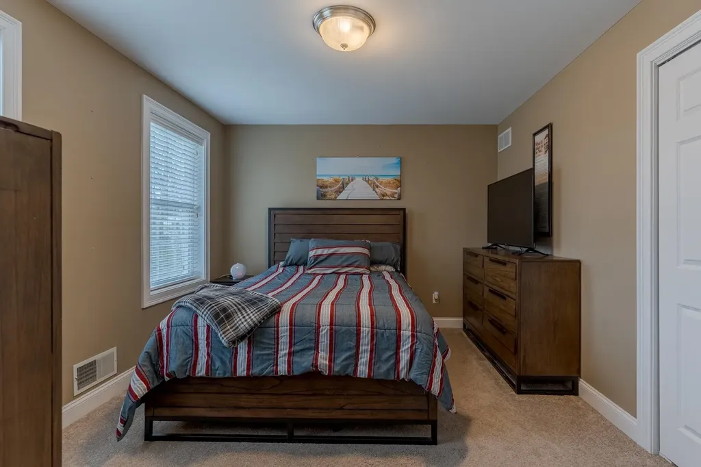 18 Piscataqua Road Dover NH 03820