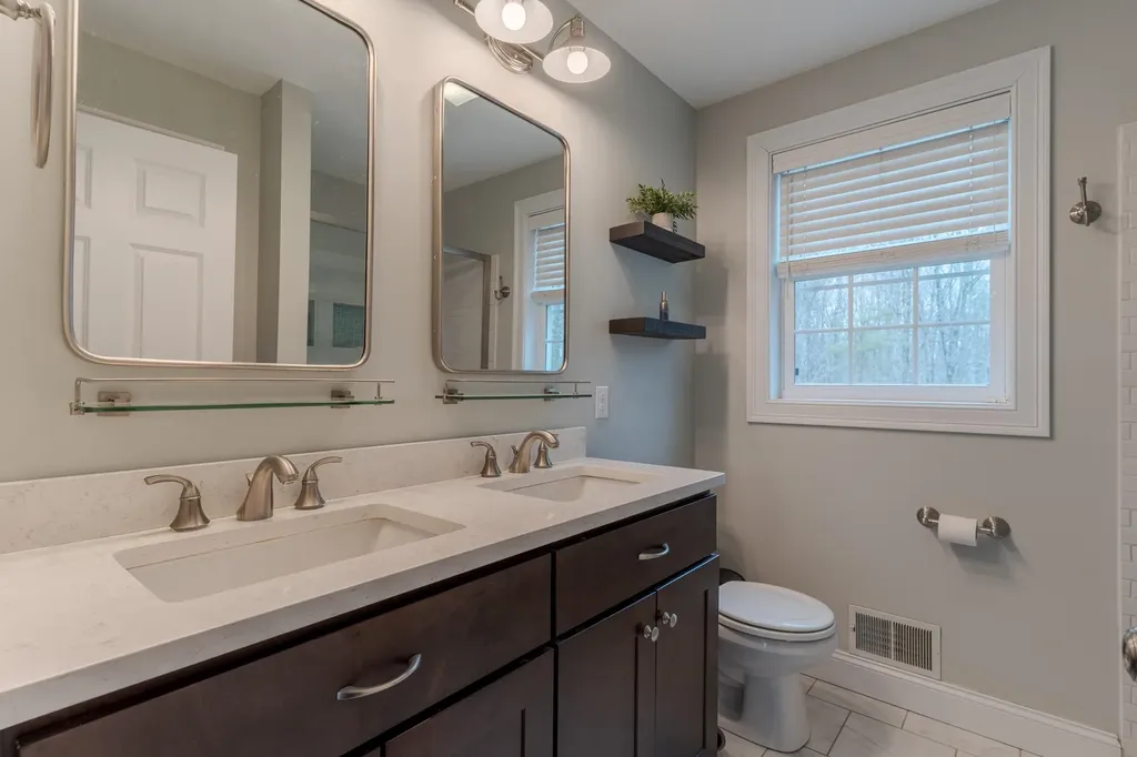 18 Piscataqua Road Dover NH 03820