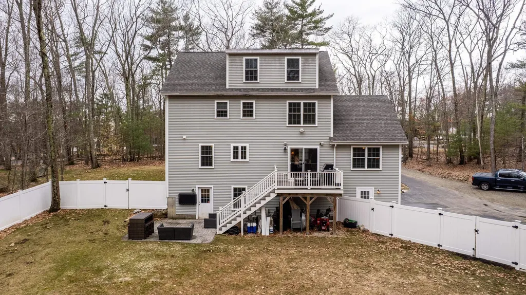 18 Piscataqua Road Dover NH 03820