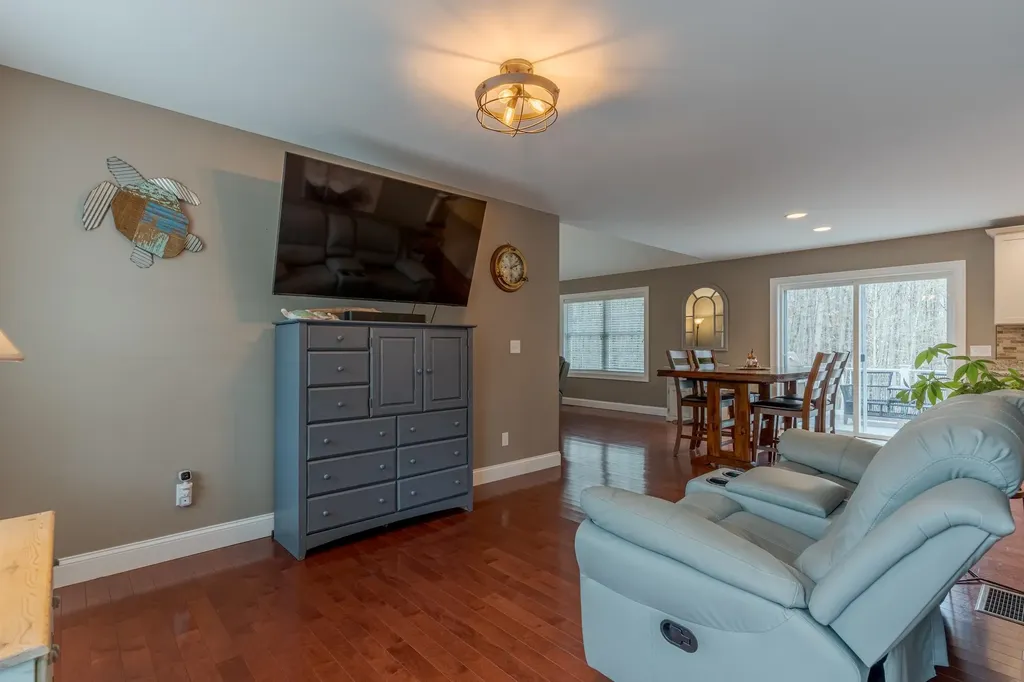 18 Piscataqua Road Dover NH 03820