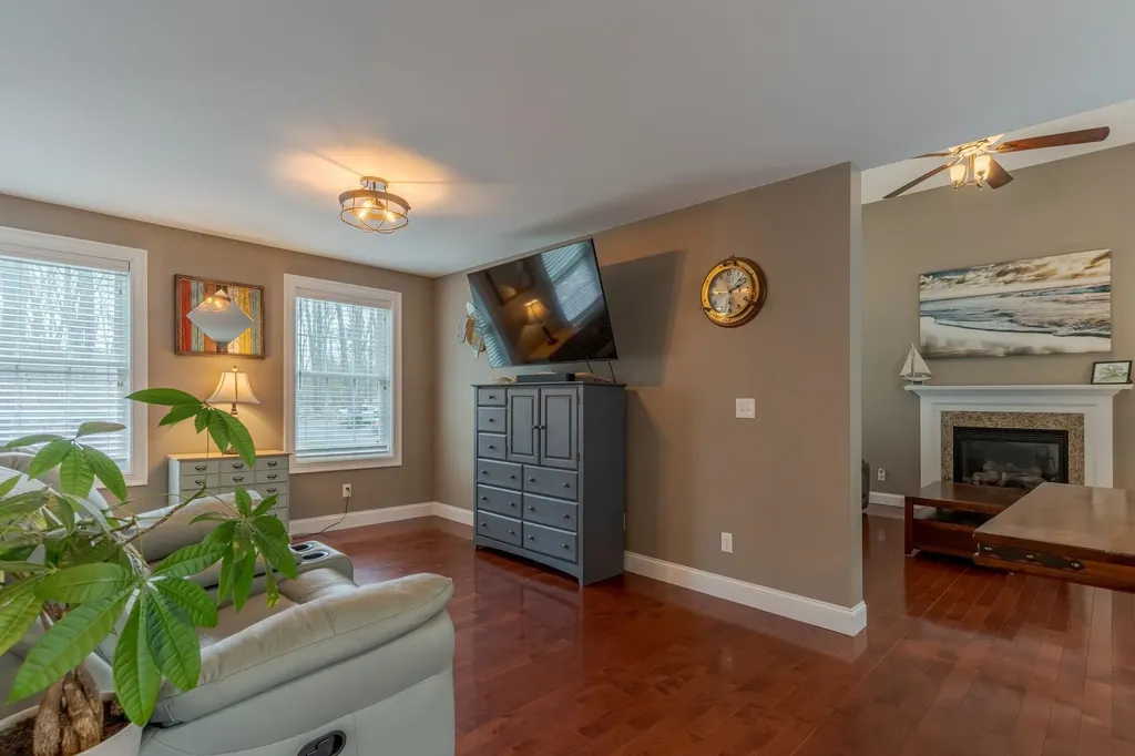 18 Piscataqua Road Dover NH 03820