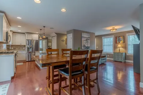 18 Piscataqua Road Dover NH 03820