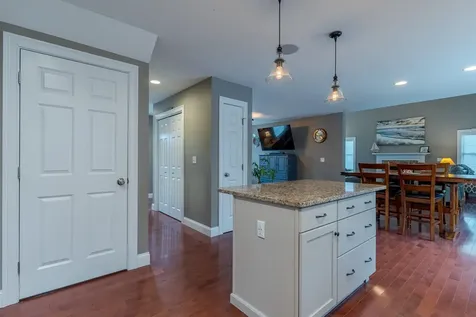 18 Piscataqua Road Dover NH 03820