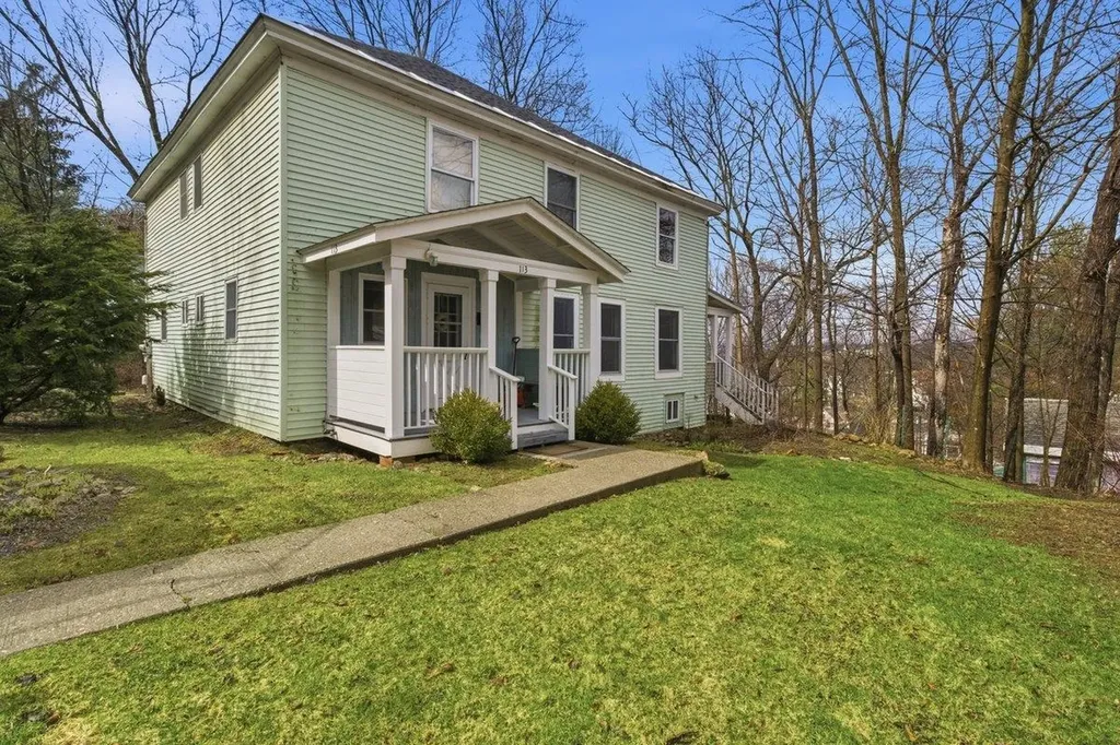 111-113 Booth Terrace Bennington VT 05201