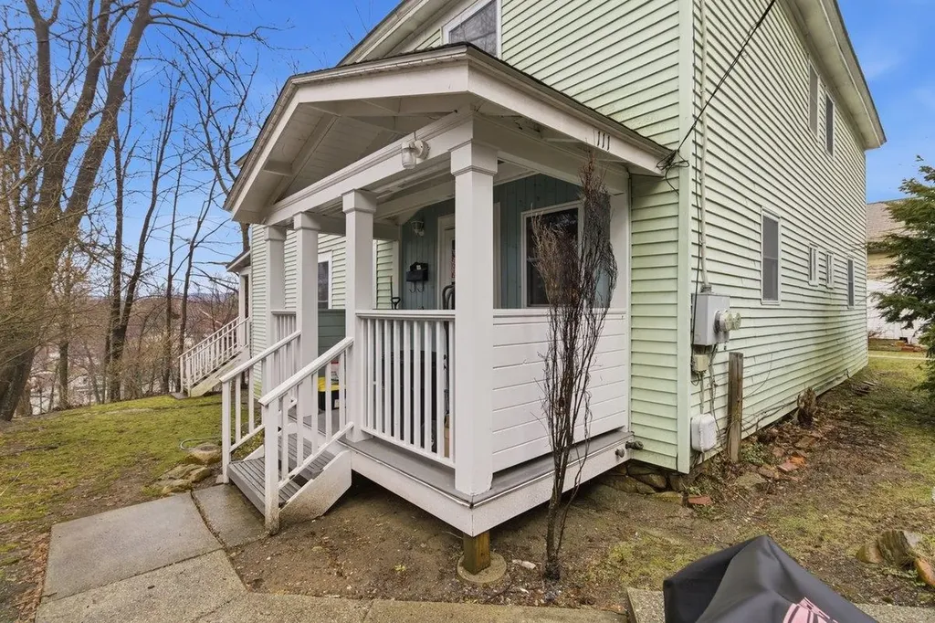 111-113 Booth Terrace Bennington VT 05201