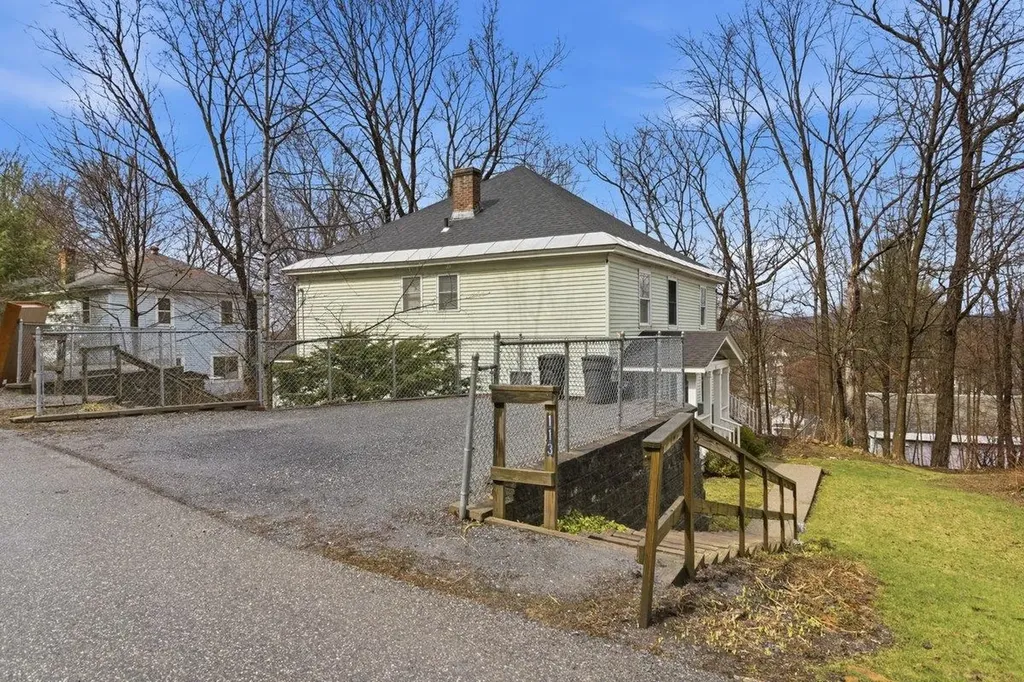 111-113 Booth Terrace Bennington VT 05201