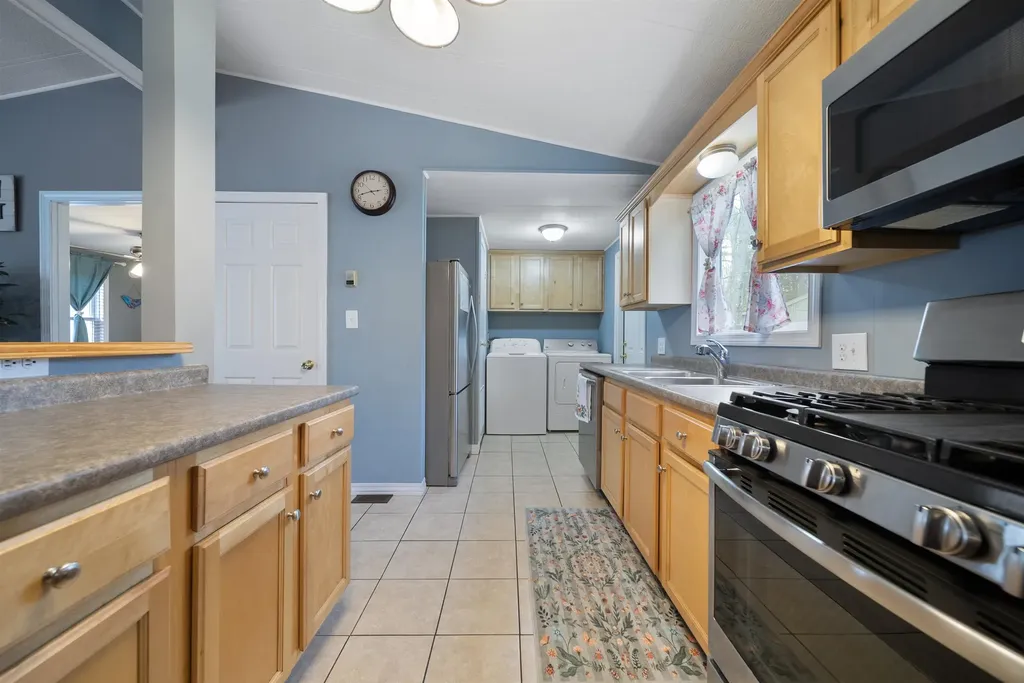 10 Sunshine Drive Belmont NH 03220