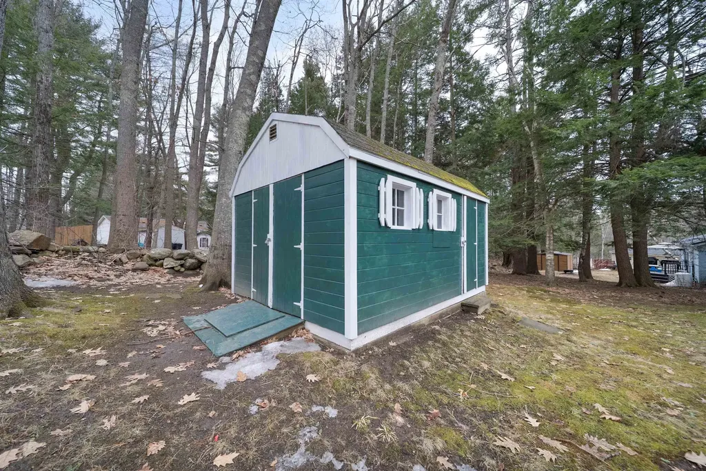 10 Sunshine Drive Belmont NH 03220