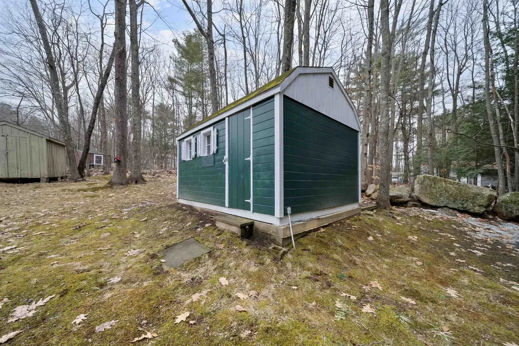 10 Sunshine Drive Belmont NH 03220