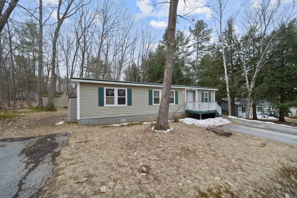 10 Sunshine Drive Belmont NH 03220