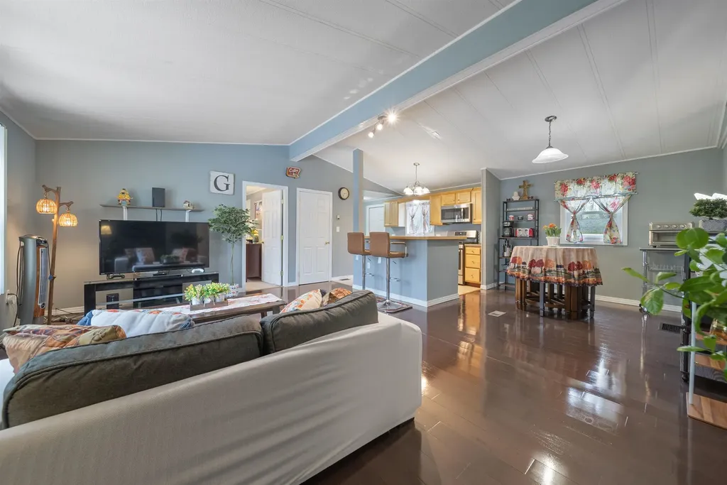 10 Sunshine Drive Belmont NH 03220