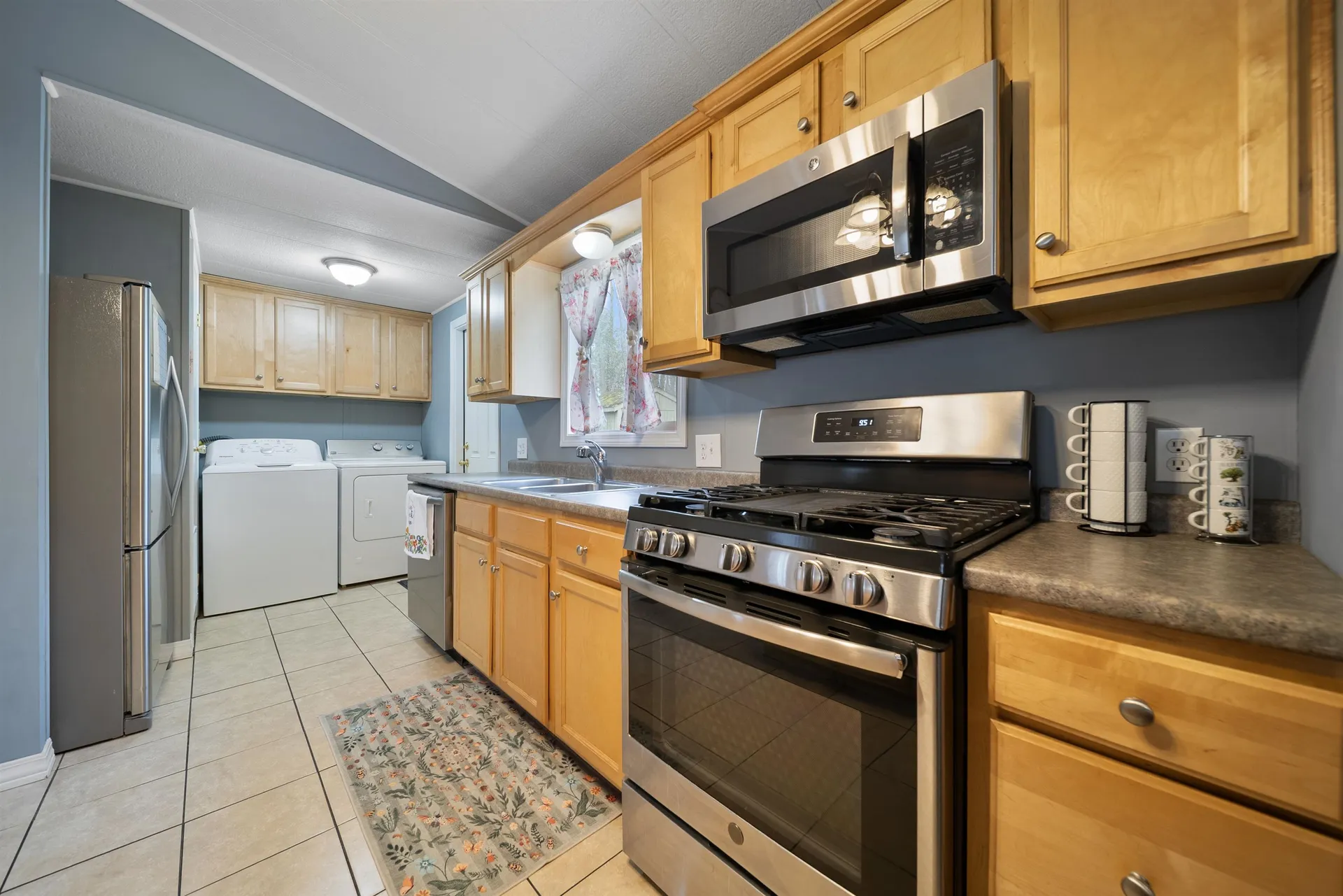 10 Sunshine Drive Belmont NH 03220