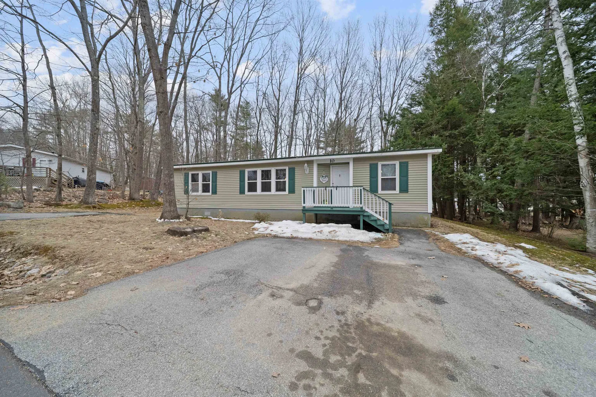 10 Sunshine Drive Belmont NH 03220