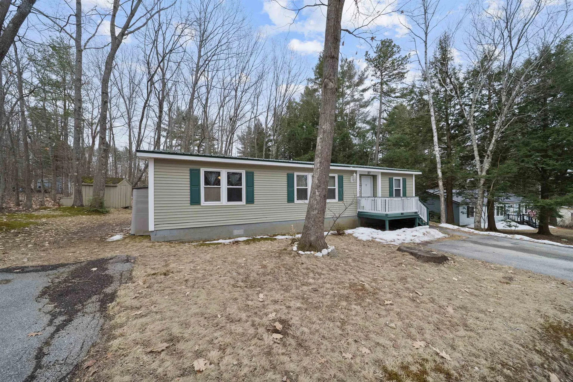 10 Sunshine Drive Belmont NH 03220