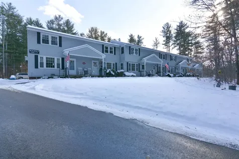 3 Holly Lane Londonderry NH 03053