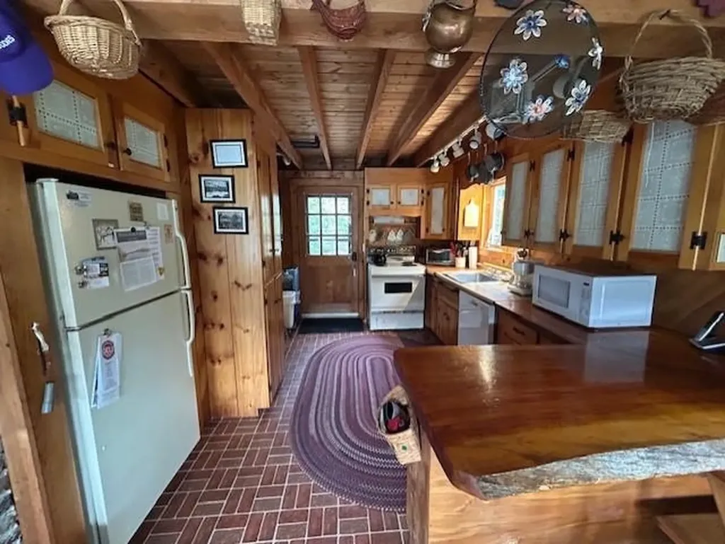 319 Chalk Pond Road Newbury NH 03255