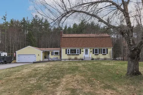 21 Hooksett Turnpike Bow NH 03304