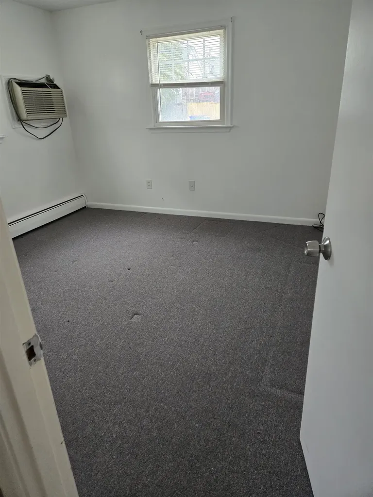 137 Waterman Street Manchester NH 03103