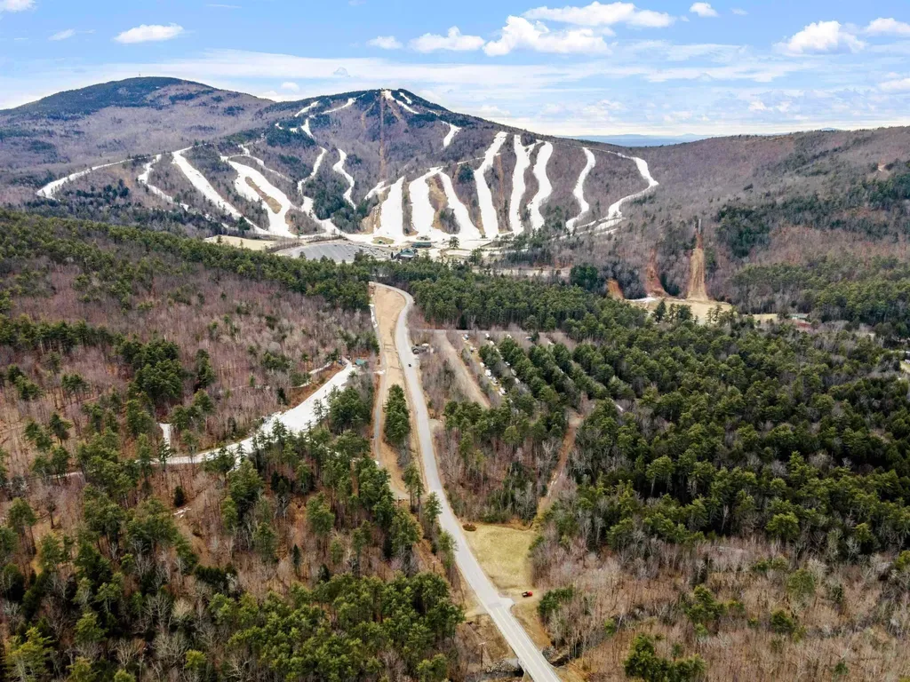 139 Tate Road Gilford NH 03249