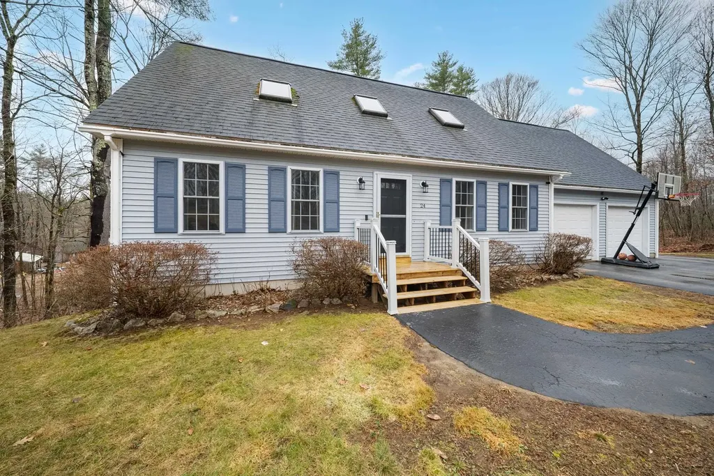 24 Prescott Road Epping NH 03042