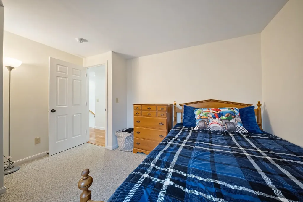 24 Prescott Road Epping NH 03042