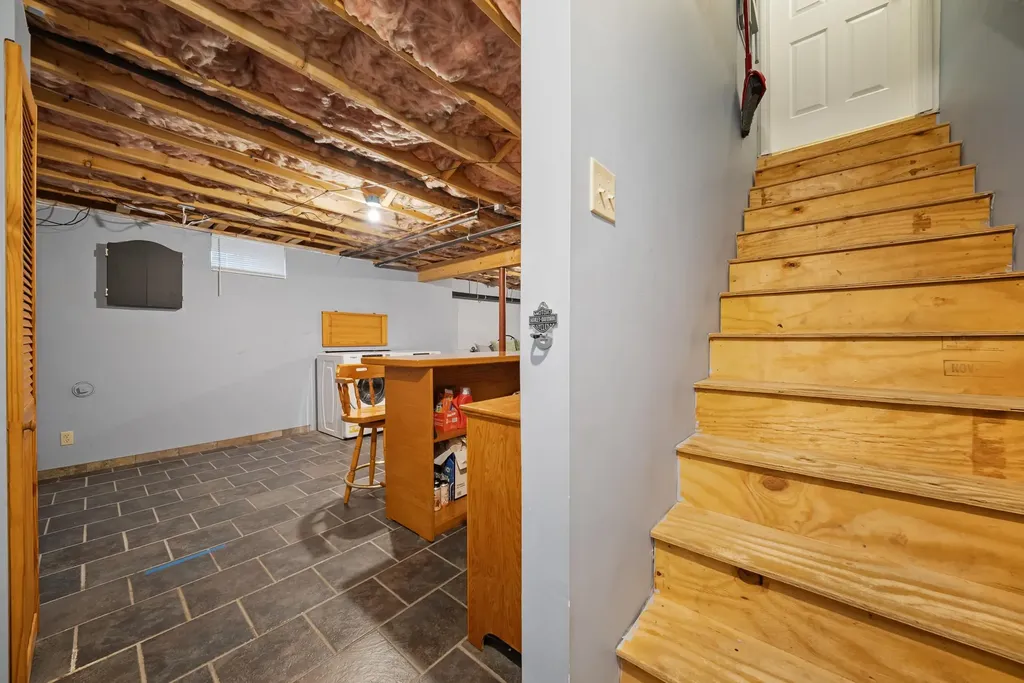 24 Prescott Road Epping NH 03042