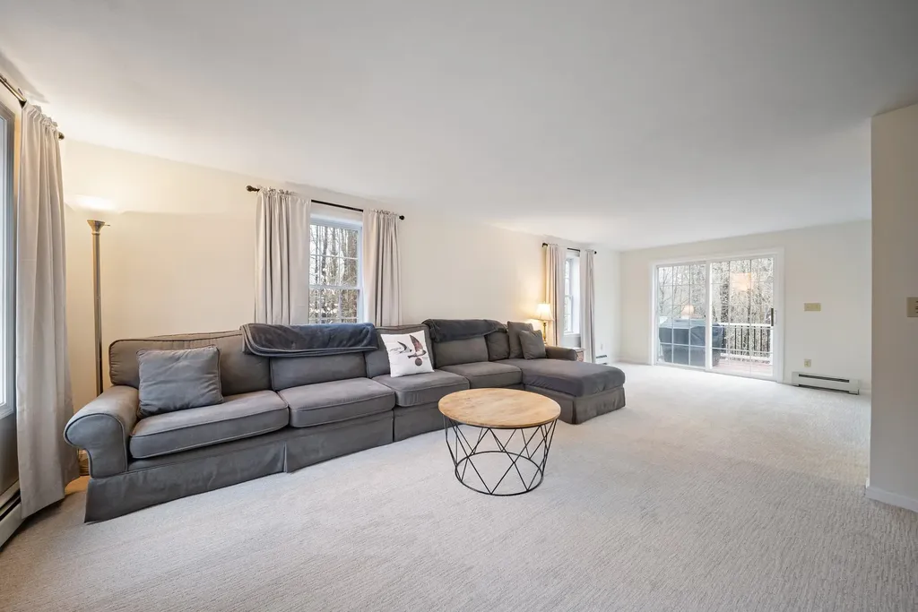 24 Prescott Road Epping NH 03042