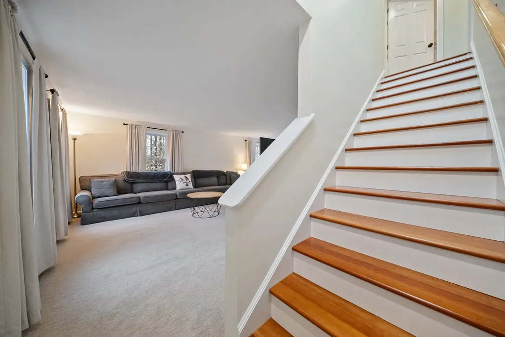 24 Prescott Road Epping NH 03042