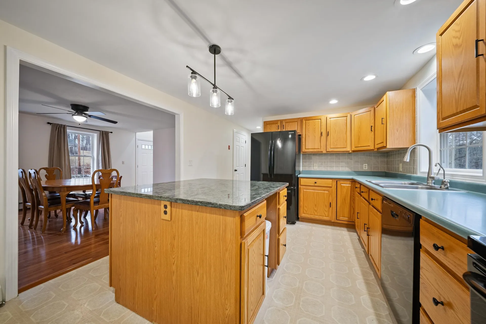 24 Prescott Road Epping NH 03042