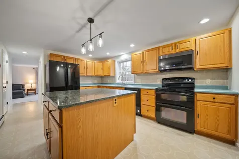 24 Prescott Road Epping NH 03042