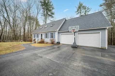 24 Prescott Road Epping NH 03042