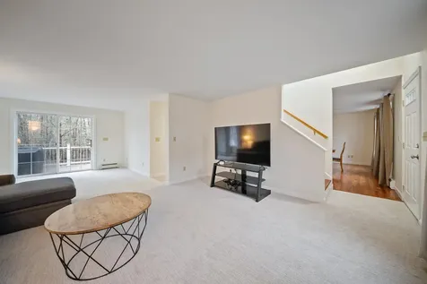 24 Prescott Road Epping NH 03042