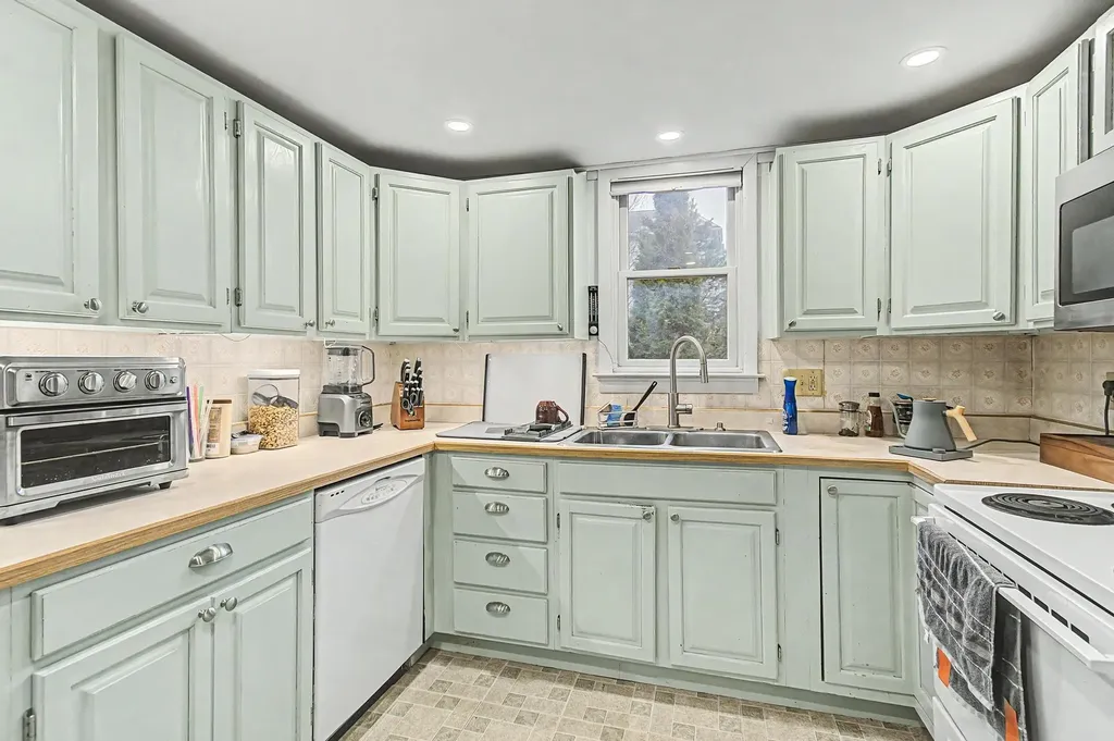120 Allen Road South Burlington VT 05403