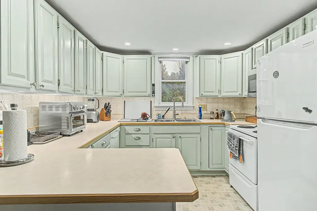 120 Allen Road South Burlington VT 05403